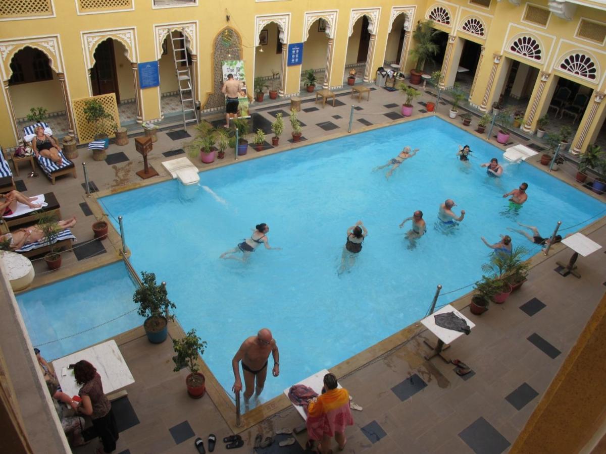 Nirbana Palace - A Heritage Hotel And Spa Jaipur Exteriör bild