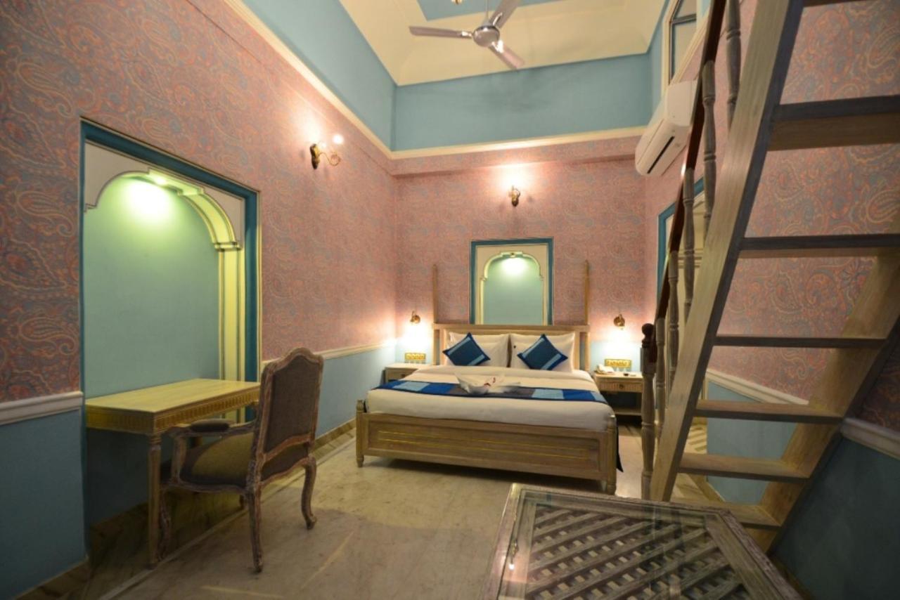 Nirbana Palace - A Heritage Hotel And Spa Jaipur Exteriör bild
