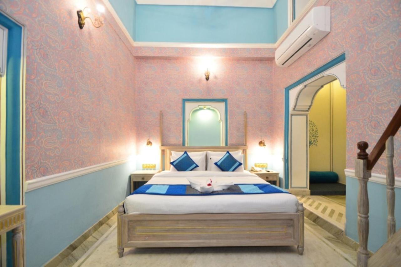 Nirbana Palace - A Heritage Hotel And Spa Jaipur Exteriör bild