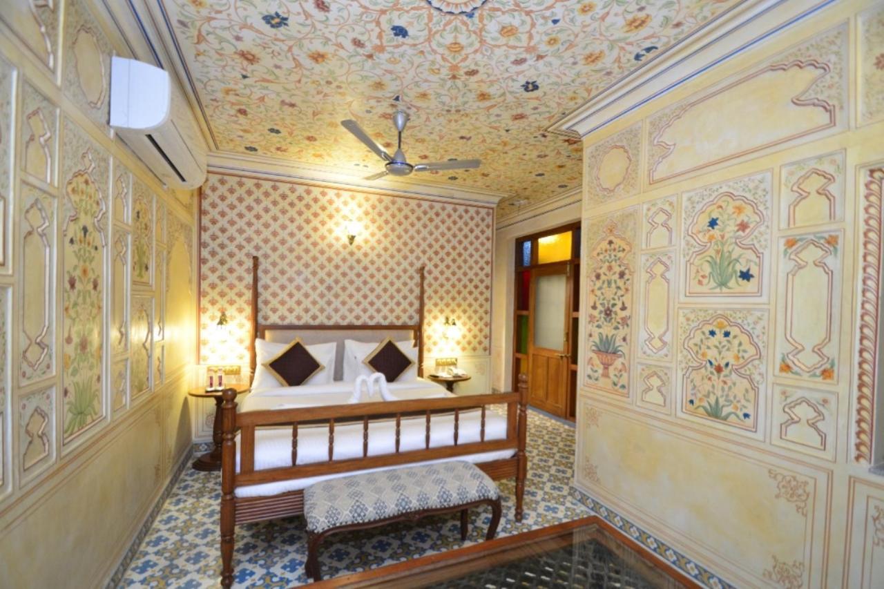 Nirbana Palace - A Heritage Hotel And Spa Jaipur Exteriör bild
