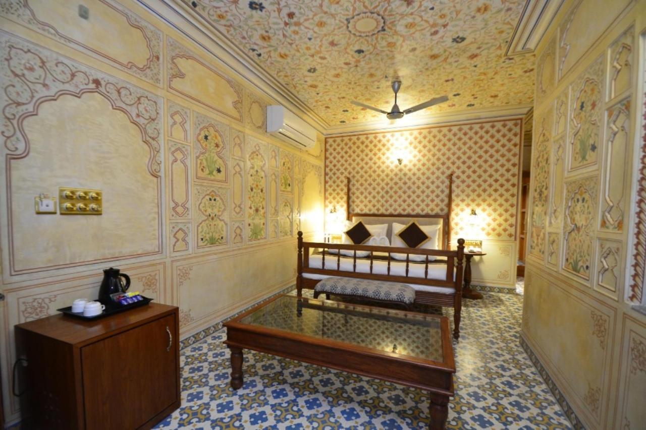 Nirbana Palace - A Heritage Hotel And Spa Jaipur Exteriör bild