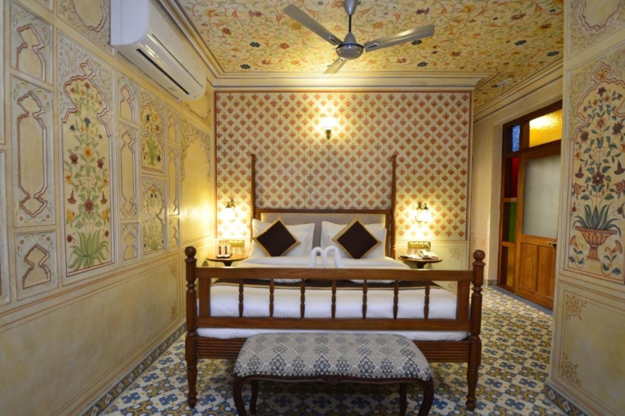 Nirbana Palace - A Heritage Hotel And Spa Jaipur Exteriör bild