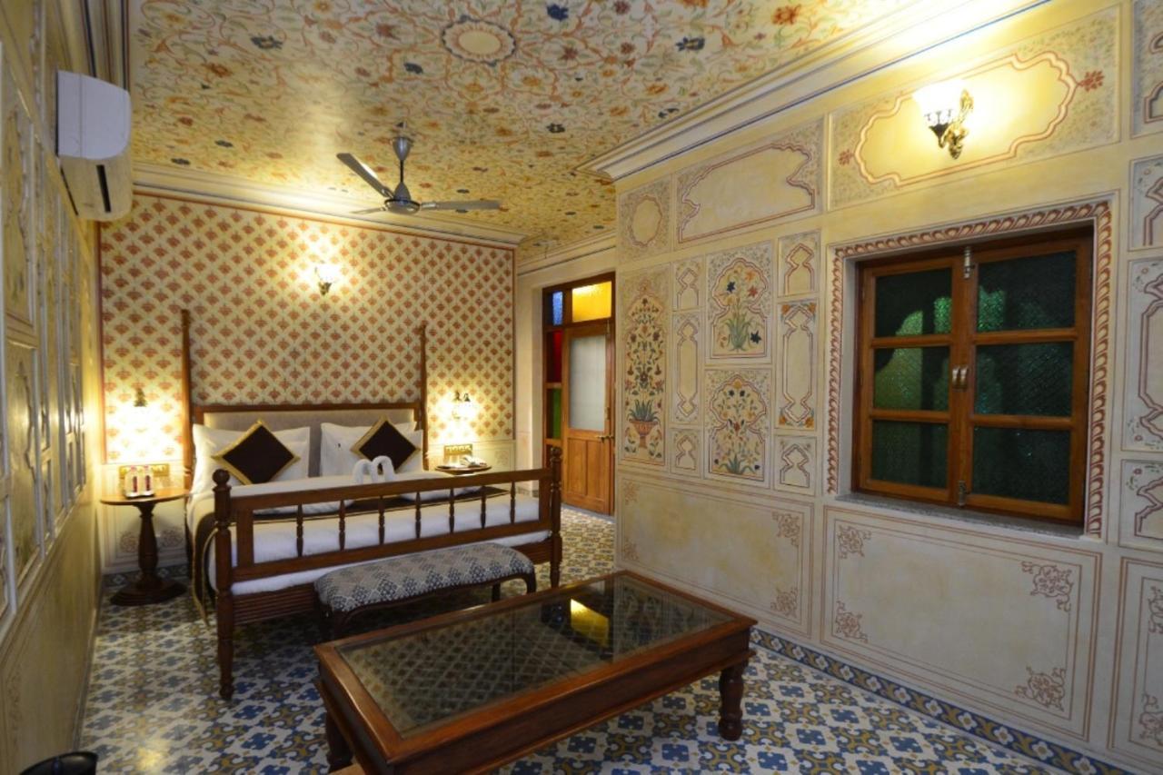 Nirbana Palace - A Heritage Hotel And Spa Jaipur Exteriör bild