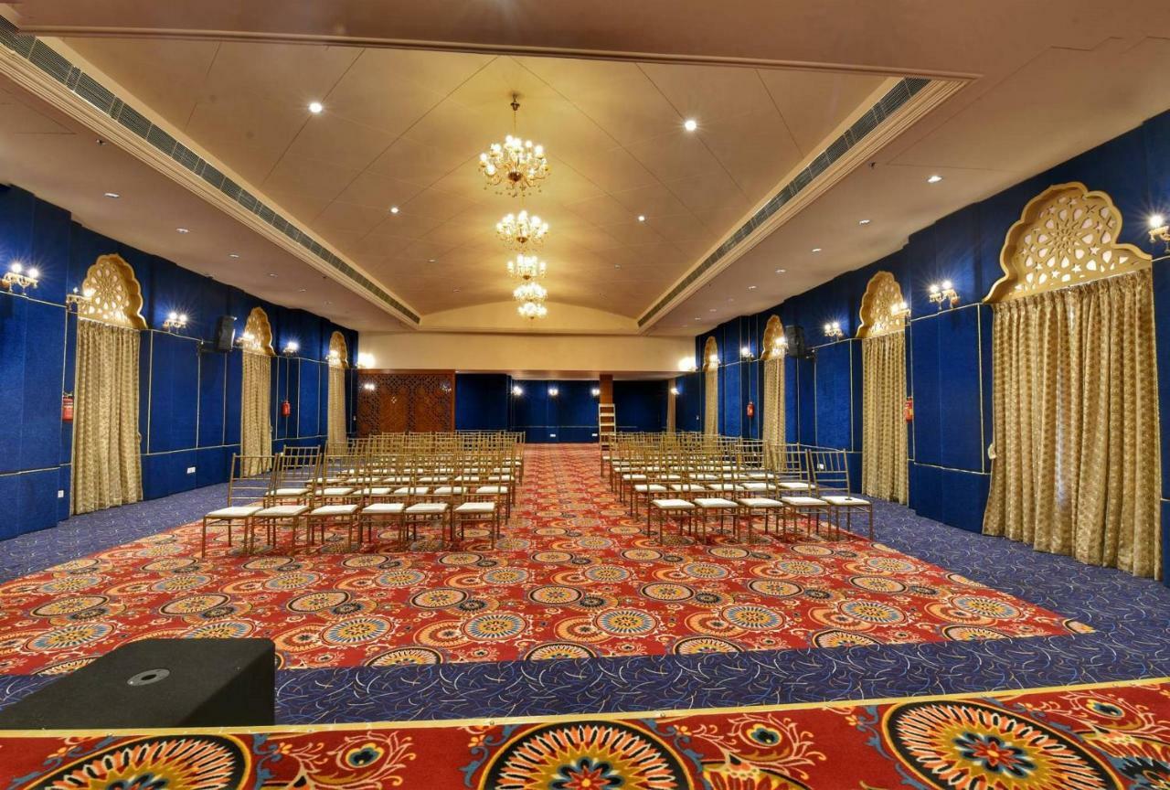 Nirbana Palace - A Heritage Hotel And Spa Jaipur Exteriör bild