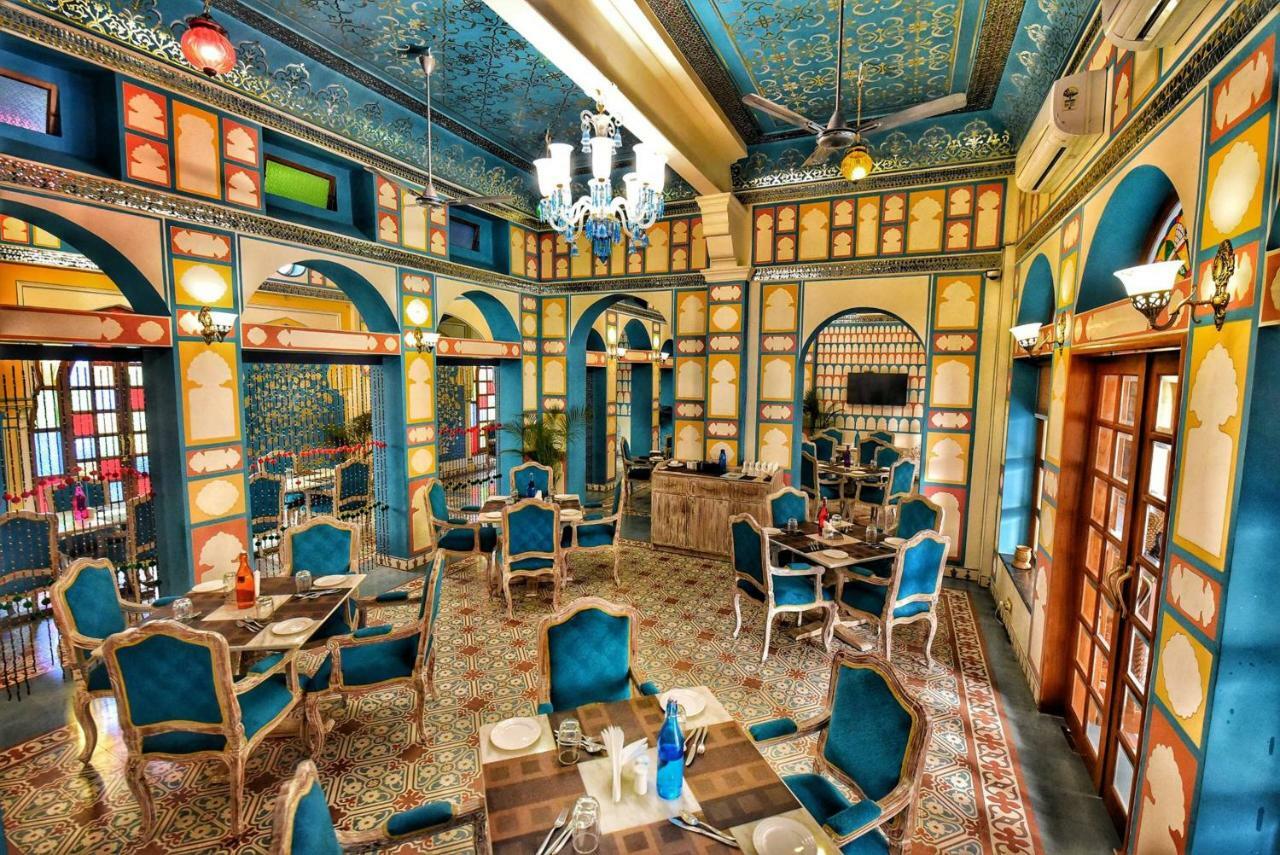 Nirbana Palace - A Heritage Hotel And Spa Jaipur Exteriör bild